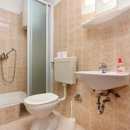 Uvala Solotisa 5610c * Sućuraj